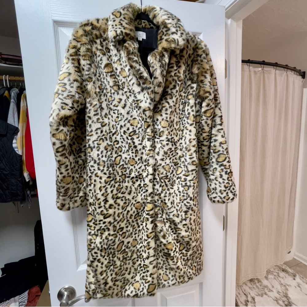 Faux fur leopard coat could fit small peacoat trench pockets snaps mobwife gift
